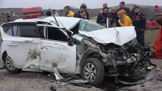 Muş İl Jandarma Komutan Yardımcısı Albay Ahmet Kaya ve eşi trafik kazasında yaralandı