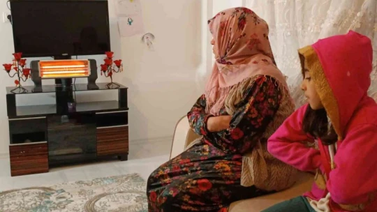 Müteahhitle dağıtım şirketi arasındaki sorun apartmanı 8 aydır elektriksiz bıraktı