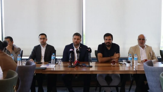 Nazırlı: ''Davutoğlu başkan olduktan sonra bizleri tasfiye etti''