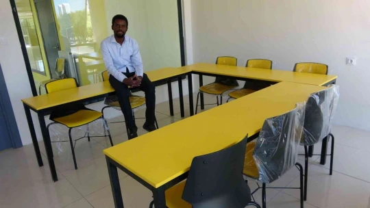 Nijerya'dan öğrenci olarak geldiği Elazığ'da kendi dil okulunu açtı