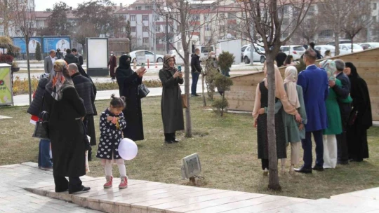 Nikah dairelerinde 22.02.2022 yoğunluğu
