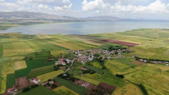 Önceden çölü andıran baraj sahası suyla doldu