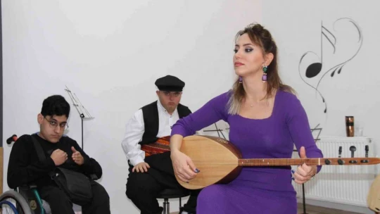 Özel bireyler, engellerini müzikle aşıyor