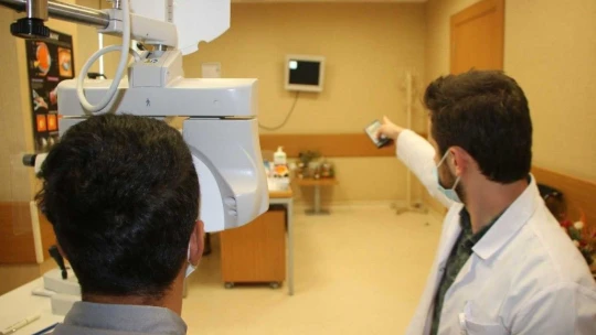 Özel hastaneden Uluslararası İşitme Engelliler Haftası'nda engellilere ücretsiz muayene