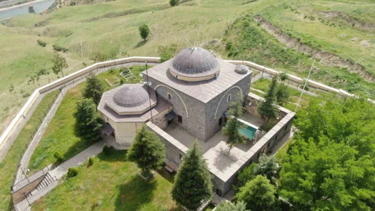 Palu'nun Osmanlıya kazandırılmasında büyük rol oynadı, türbesi yıllara meydan okuyor