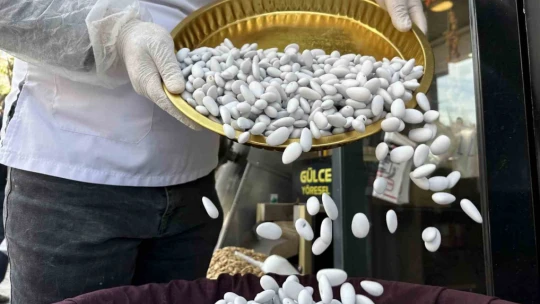 Pancar şekerinden yapılıyor, Ramazan ayında 15 ton tüketiliyor