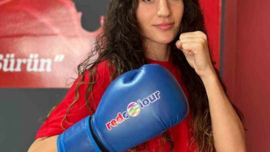 Paris Olimpiyatları temsilcisi milli boksör Gizem Özer'e sponsor desteği