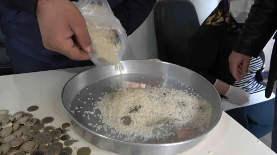 Pirincin içinden taş ayıklar gibi para ayıkladılar