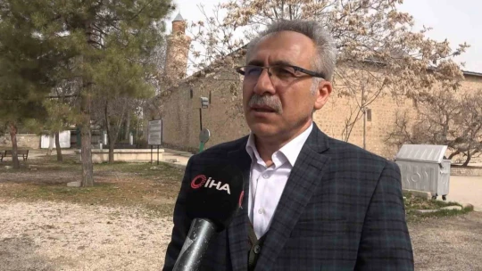 Pisa Kulesi'nden daha eğik olan 870 yıllık tarihi Eğri Minare, 3 büyük depremde de ayakta kaldı