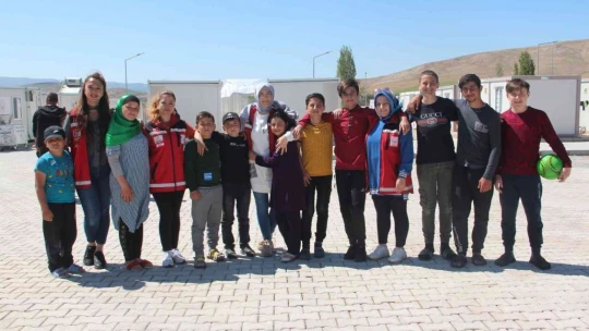 Psikososyal ekibi, Ahıska Türklerini biran olsun yalnız bırakmıyor