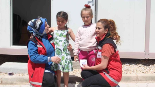 Psikososyal ekibi, Ahıska Türklerini biran olsun yalnız bırakmıyor