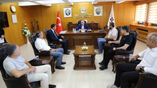 Rektör Göktaş başaralı akademisyenleri ödüllendirdi