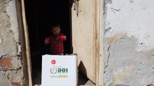 İHH İnsani Yardım Derneği İlçelerde Yardımlarını Sürdürüyor