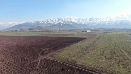 Risk alarak baraj sahasını eken çiftçileri 'Yağış' endişesi sardı