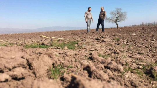 Risk alarak baraj sahasını eken çiftçileri 'Yağış' endişesi sardı