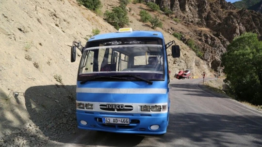 Römorka bağlı rafting botu devrildi: 2'si ağır 4 yaralı