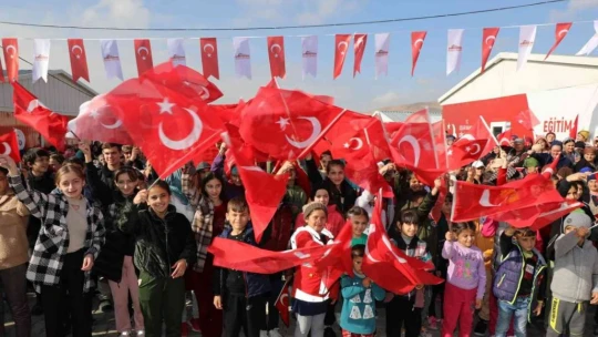 Rusya sınırından tahliye edilen ve 4 çocuğuna kavuşan Ahıska Türkü anne: 'Erdoğan babamdan Allah razı olsun'
