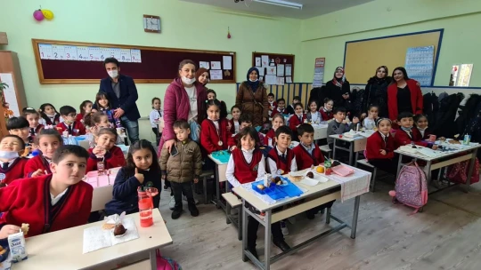 Salim Hazardağlı İlkokulu Öğrencilerinden Anlamlı 24 Kasım Etkinliği
