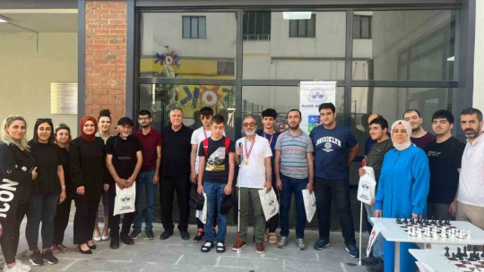 Satranç turnuvasında heyecan dolu anlar yaşandı