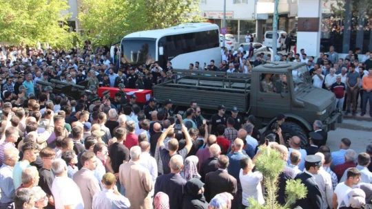 Şehit Ataş, son yolculuğuna uğurlandı
