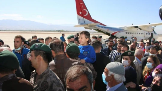Şehit Cihat Şahin'in naaşı memleketi Elazığ'a getirildi