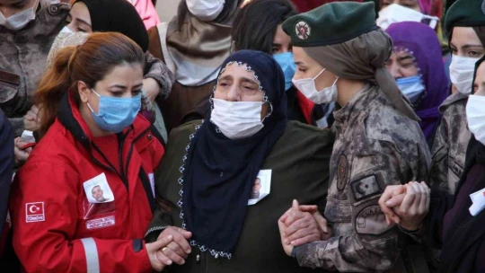 Şehit Cihat Şahin memleketi Elazığ'da son yolculuğuna uğurlandı