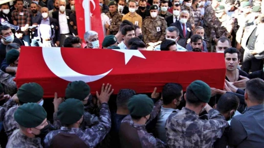 Şehit Cihat Şahin memleketi Elazığ'da son yolculuğuna uğurlandı
