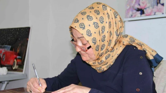 Şehit oğlunun fotoğrafını yapmak için rölyef sanatına başladı