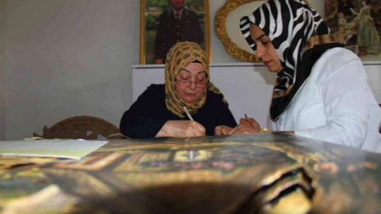 Şehit oğlunun fotoğrafını yapmak için rölyef sanatına başladı
