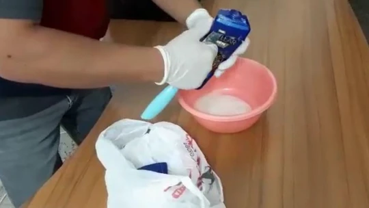 Şeytanın bile aklına gelmez, şampuan kutusundan esrar çıktı