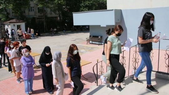 Sınava 1 dakika geç kaldı, bir yılı gitti