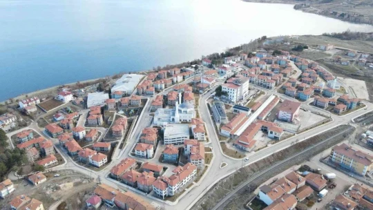Sivrice ilçesinin bayram şekeri, kolonya ve tıraşı kaymakamlıktan