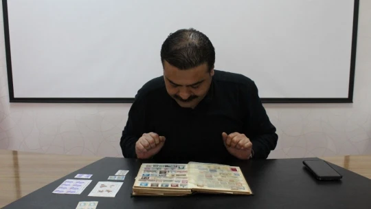 Baba Oğul 60 yılda bin 100 adet pul biriktirdi