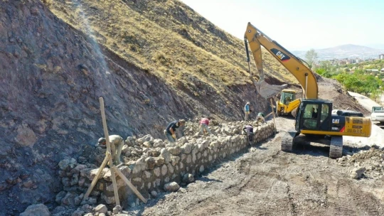 Tarihi Harput-Hüseynik yolu canlanıyor