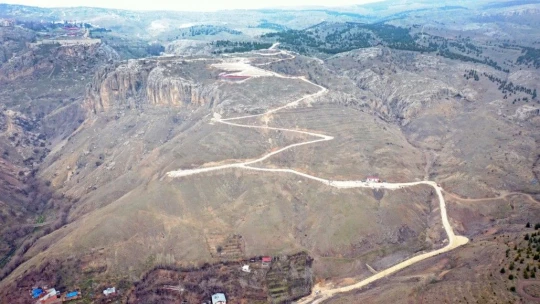 Tarihi Harput-Hüseynik yolunda çalışmaların yüzde 85'i tamamlandı