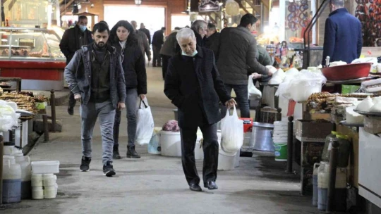 Tarihi Kapalı Çarşıda Ramazan hazırlığı başladı