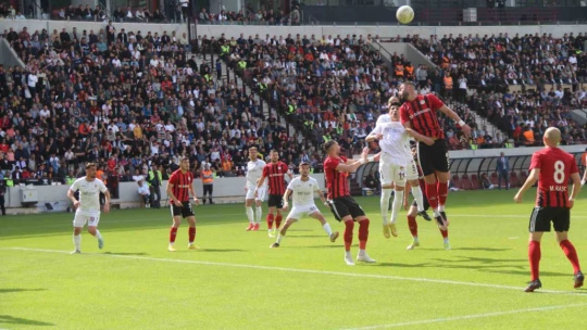 TFF 3. Lig: ES Elazığspor: 1 - K. Karaköprü Belediyespor: 2