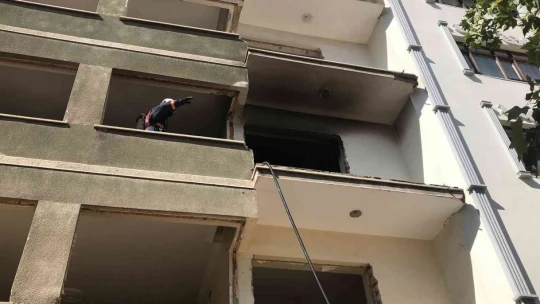 Tinerciler yaktı, itfaiye ekipleri söndürdü