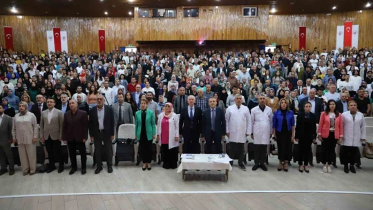 Tıp Fakültesi öğrencileri beyaz önlüklerini giydi