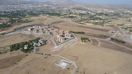 TOKİ, Elazığ'da 136 arsayı satışa çıkardı