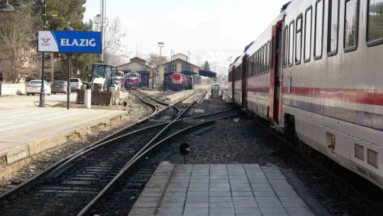 Tren vagonları depremzedelerin evi oldu