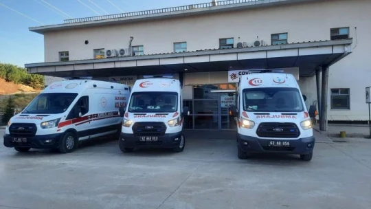Tunceli'de tur minibüsü uçuruma yuvarlandı: 18 yaralı