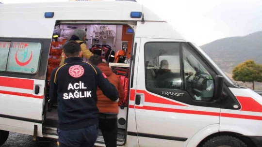 Tur minibüsü şarampole uçtu: 20 yaralı