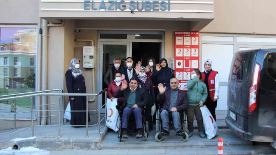 Türk Kızılayı engelli vatandaşları yalnız bırakmadı