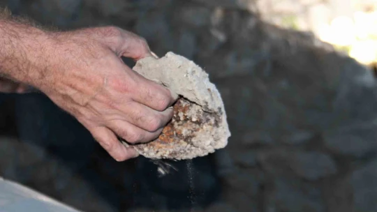 Türkiye'de benzeri yok, 700 bin yıllık metal atölyesi keşfedildi