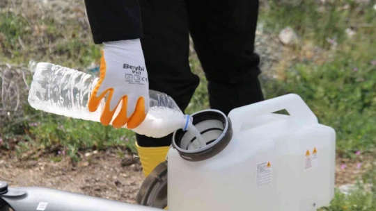 Türkiye'de bir ilk: Dron ile ücretsiz ilaçlama