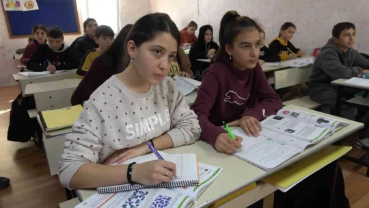 Türkiye'de eğitim gören Ahıska Türkü öğrencinin büyüyünce yapmak istediği meslek duygulandırdı