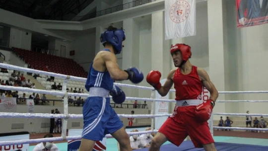 Türkiye Gençler Ferdi Boks Şampiyonası Elazığ'da başladı