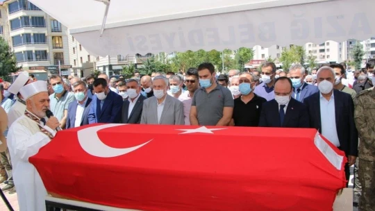 Uçak kazasında hayatını kaybeden Mirzaoğlu Elazığ'da son yolculuğuna uğurlandı