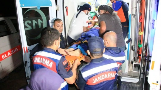 200 Metre'lik Uçurum'da Mahsur Kaldı